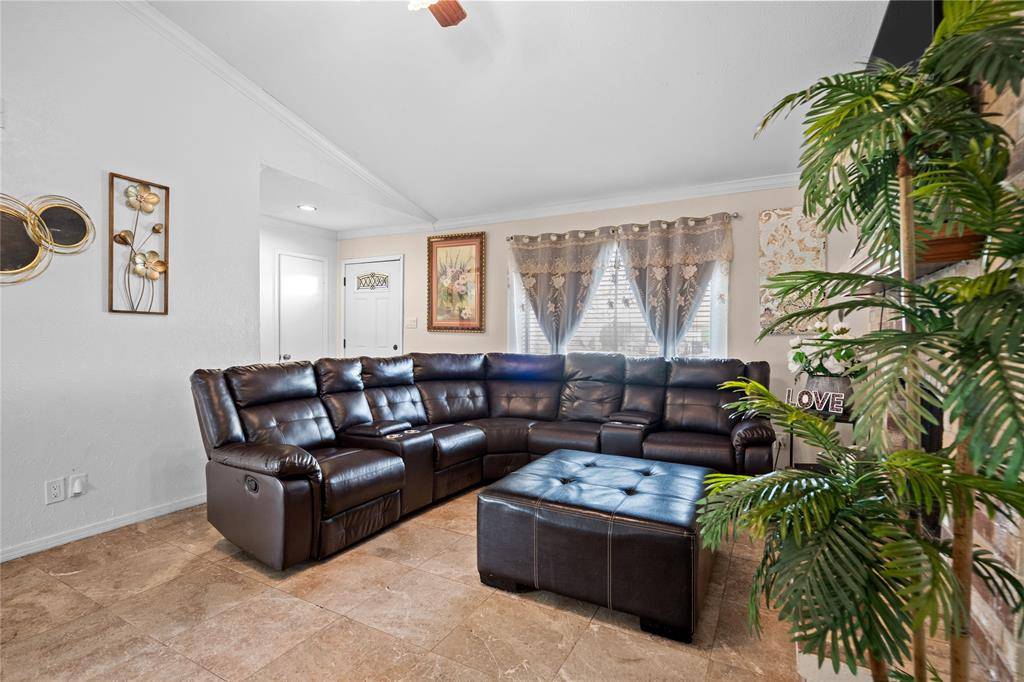 3005 Woodlark Drive, Fort Worth, TX 76123