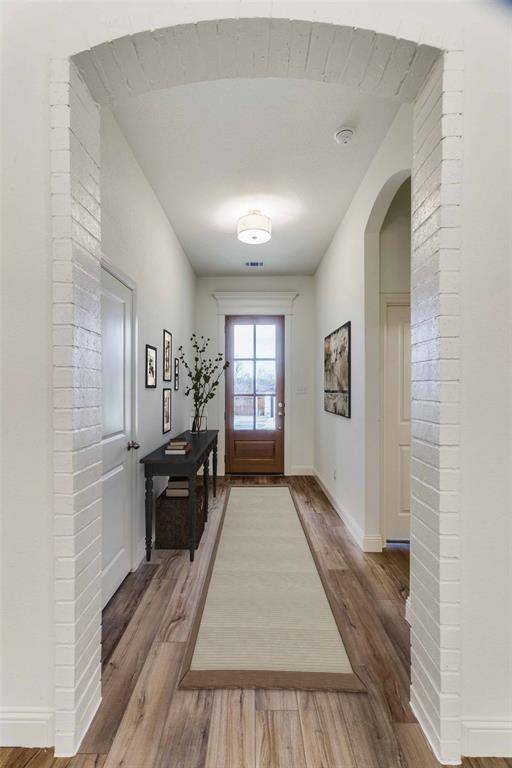 782 Sterling Drive, Benbrook, TX 76126