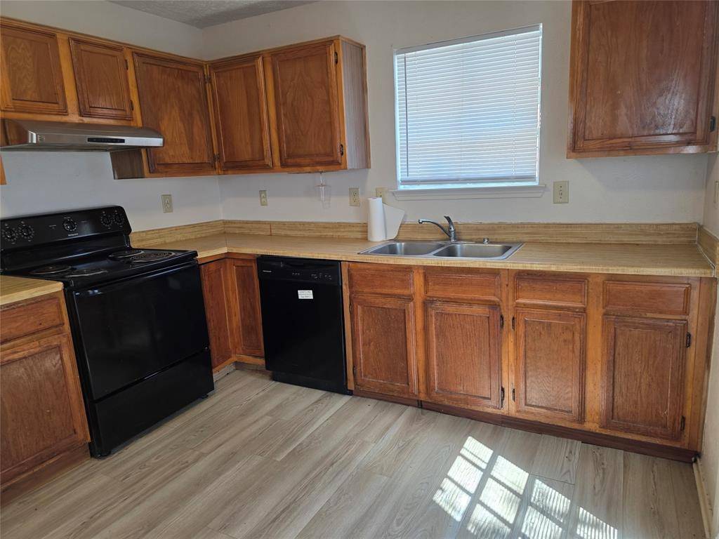 9984 Lone Eagle Drive, Fort Worth, TX 76108