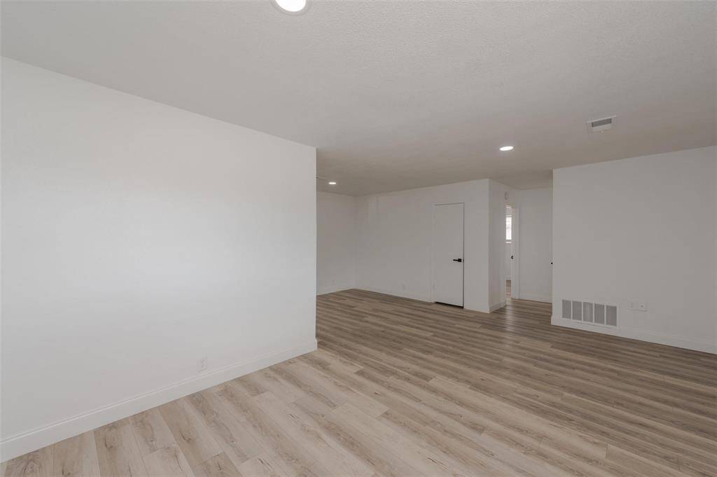 713 Sun Valley Drive, Denton, TX 76209