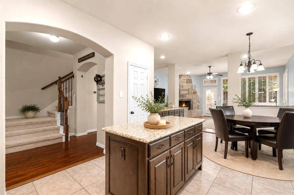 8221 Bayberry Avenue, Lantana, TX 76226
