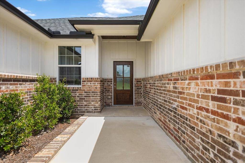 113 Hay Meadow Drive, Winona, TX 75792