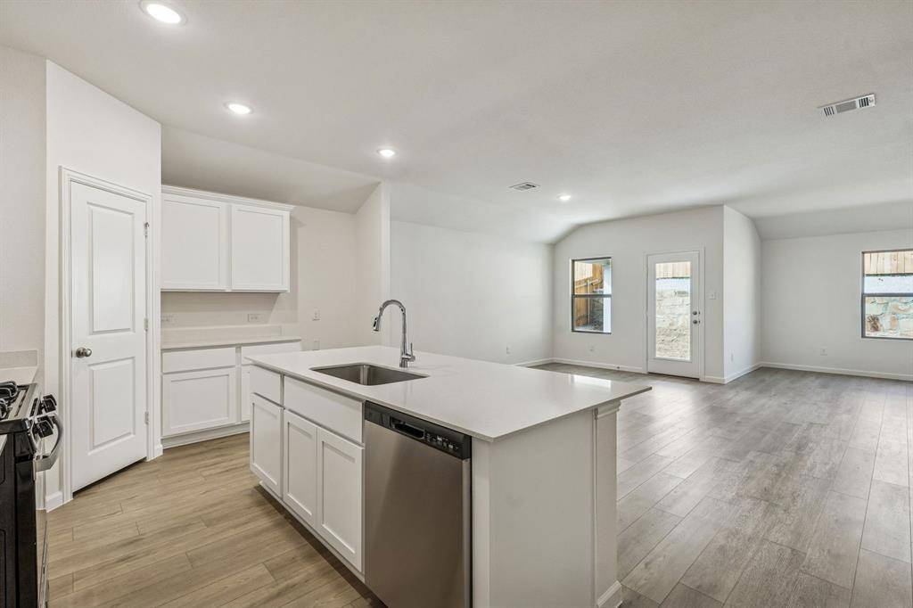 2523 Canadian Way, Crandall, TX 75114