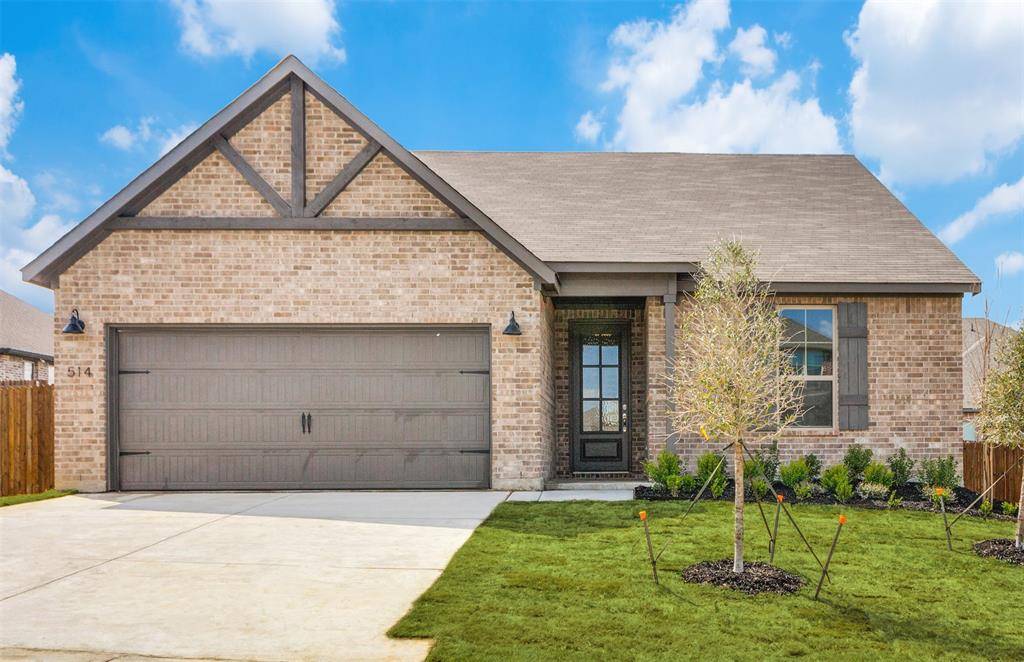 514 Hillcrest Circle, Justin, TX 76247