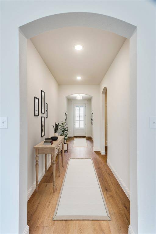 514 Hillcrest Circle, Justin, TX 76247