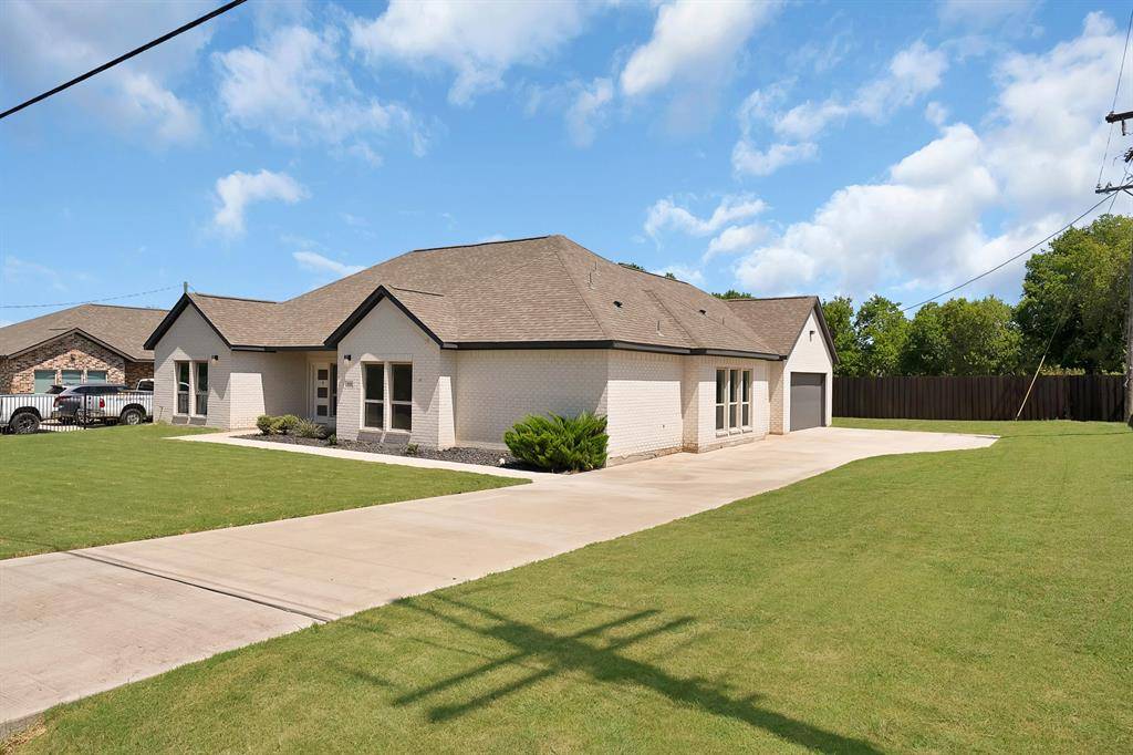 925 Balkan Drive, Lancaster, TX 75134