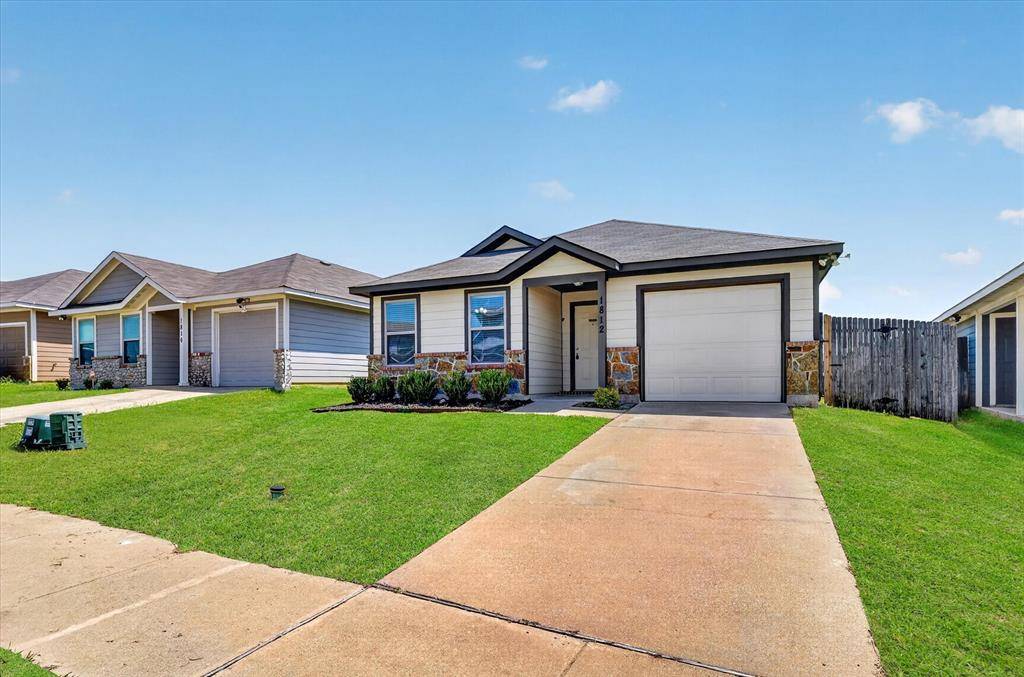 1812 Wickham Drive, Burleson, TX 76028