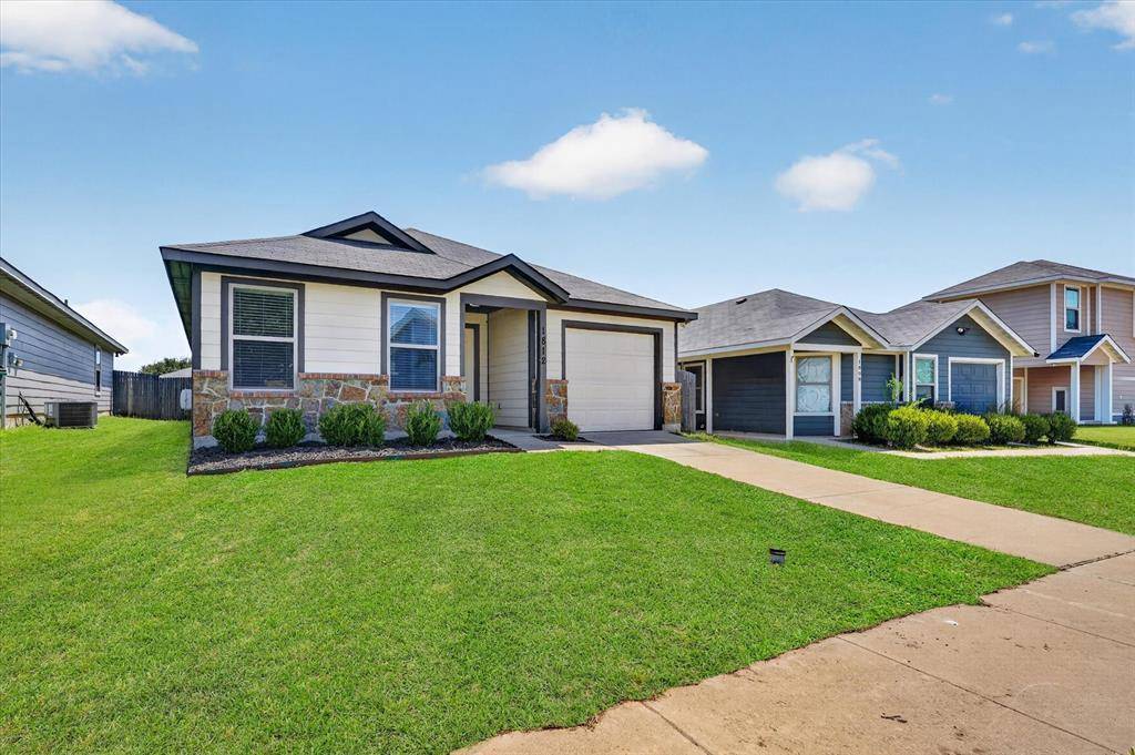 1812 Wickham Drive, Burleson, TX 76028