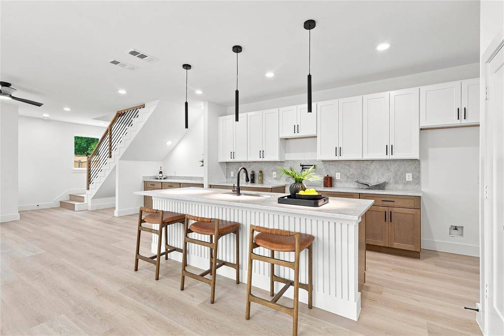 4004 & 4006 S Denley Drive, Dallas, TX 75216