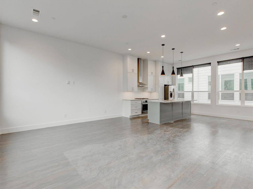 5927 Lindell Avenue #105, Dallas, TX 75206