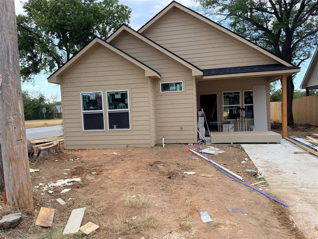 201 W Cherry Street, Nocona, TX 76255