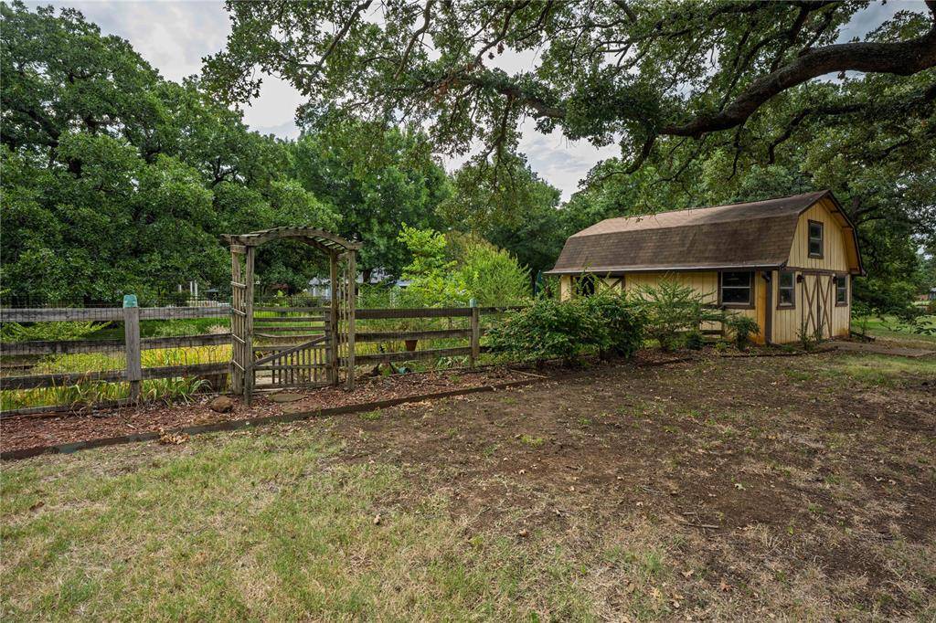 103 Red Oak Lane, Flower Mound, TX 75028