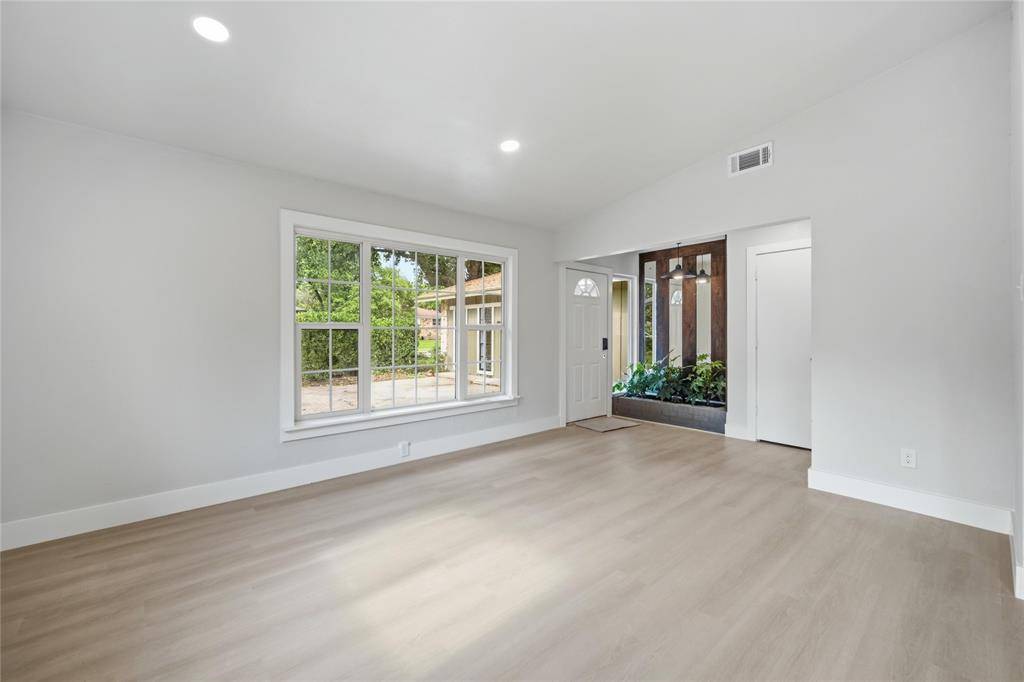 8034 Greenhollow Lane, Dallas, TX 75240