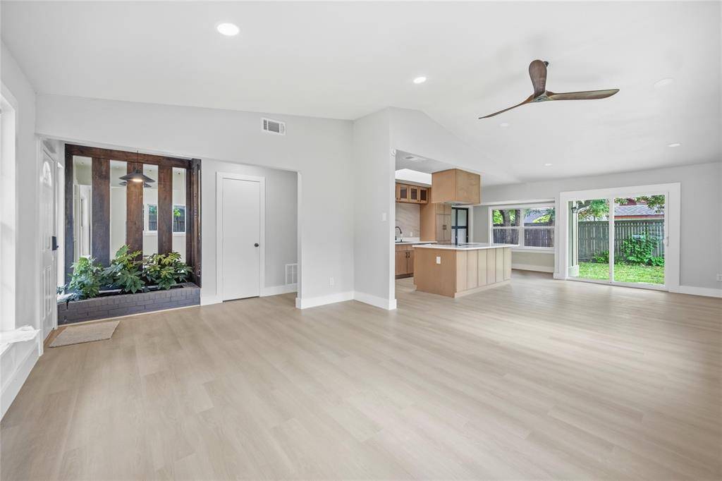 8034 Greenhollow Lane, Dallas, TX 75240