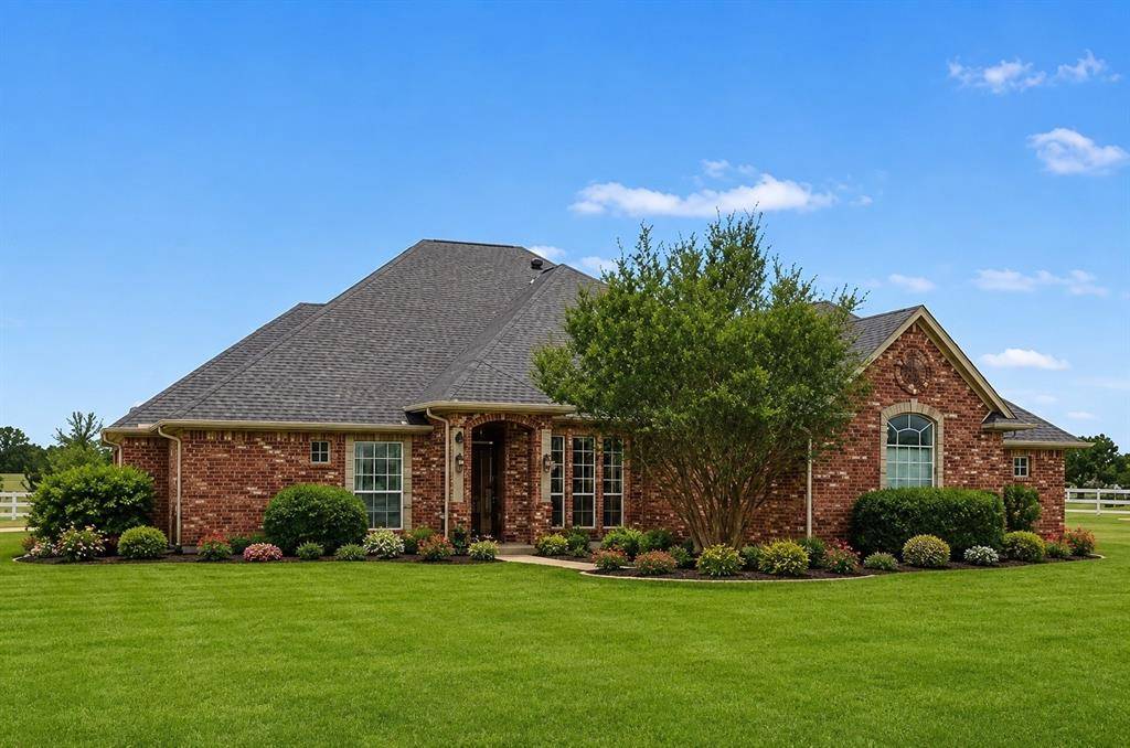 1908 Meadow Springs Drive, Haslet, TX 76052