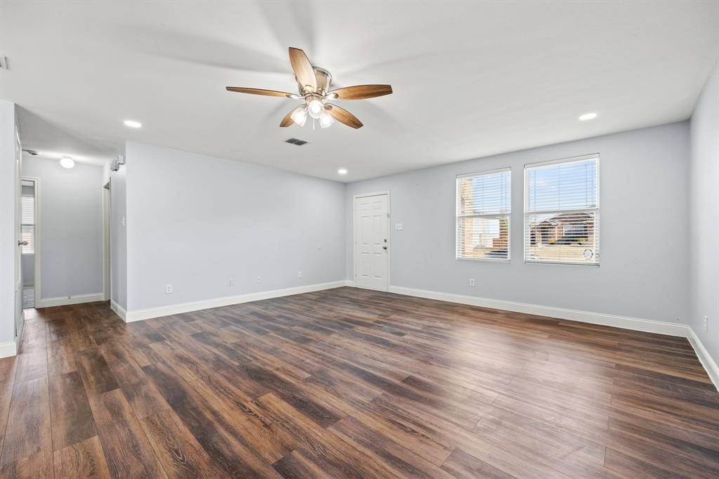 2601 Shorewood Drive, Little Elm, TX 75068