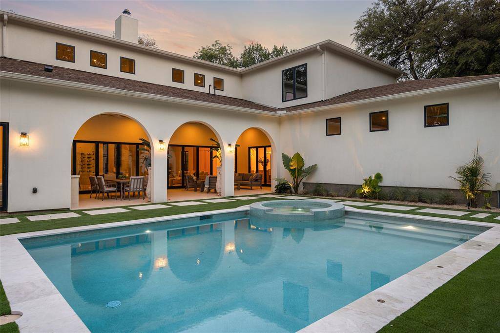 8215 San Cristobal Drive, Dallas, TX 75218