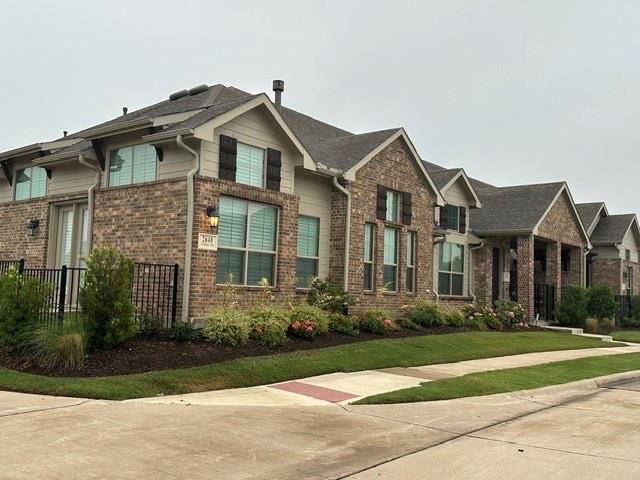 2621 Chablis Drive, Grand Prairie, TX 75054