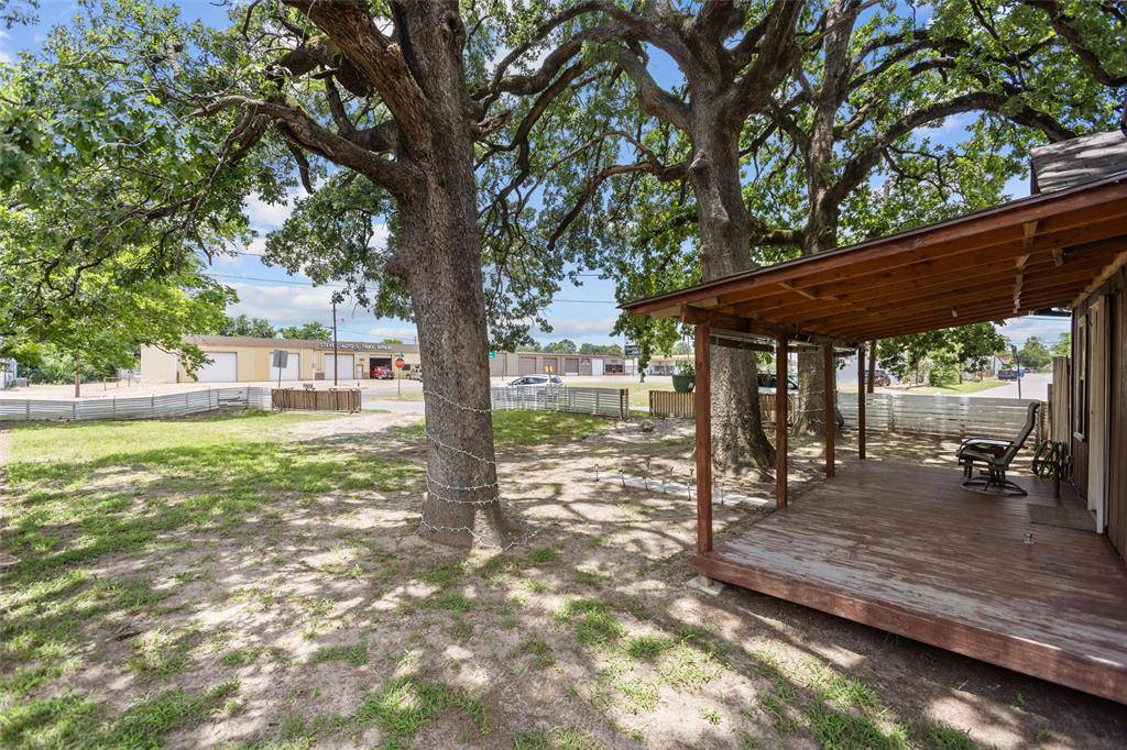 606 N Needmore Street, Athens, TX 75751
