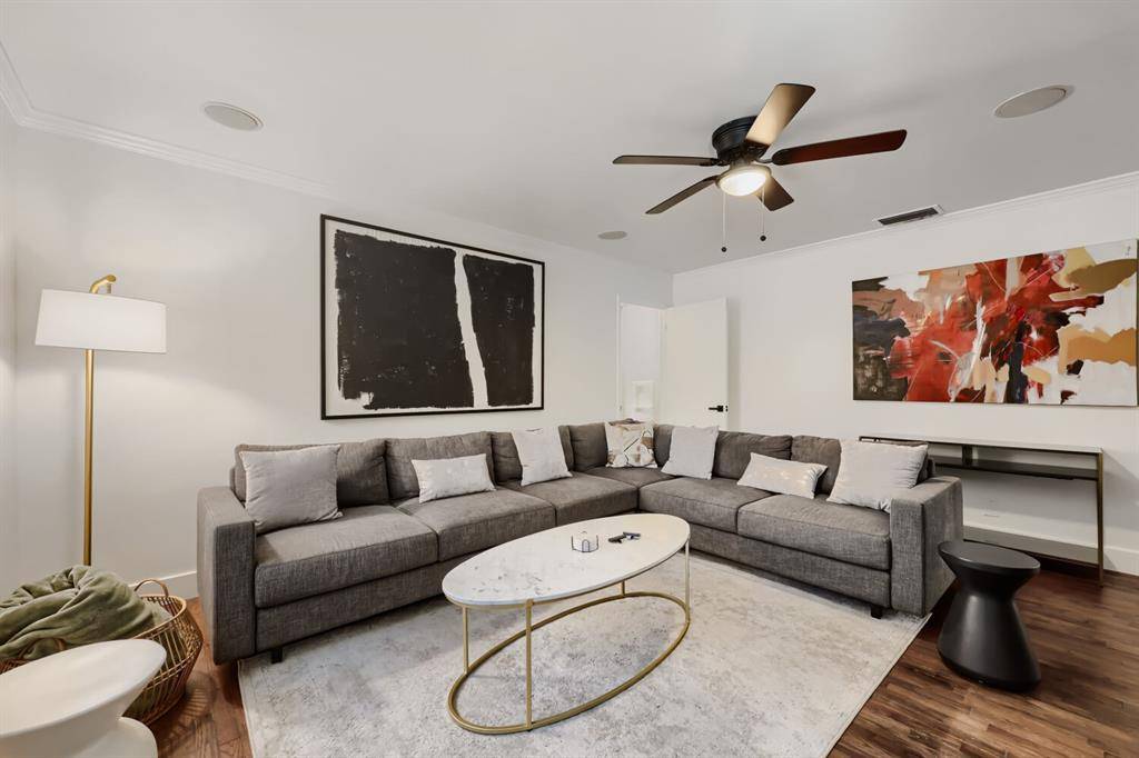 3042 Oxfordshire Lane, Farmers Branch, TX 75234