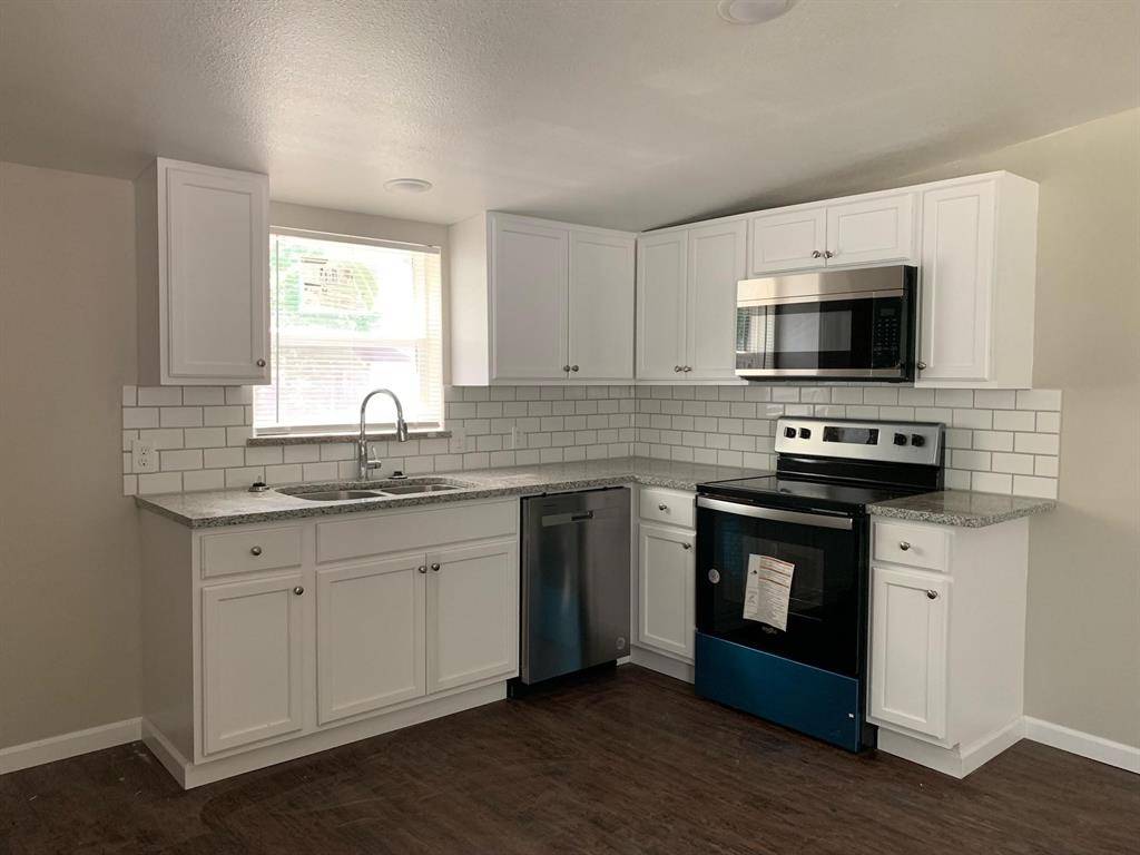 1012 Faye Street, Gainesville, TX 76240