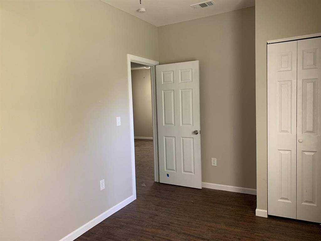 1012 Faye Street, Gainesville, TX 76240