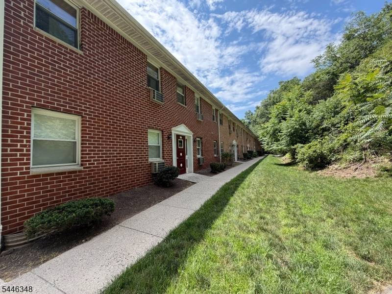 100 Pierson Miller Dr #41, Pompton Lakes Boro, NJ 07442
