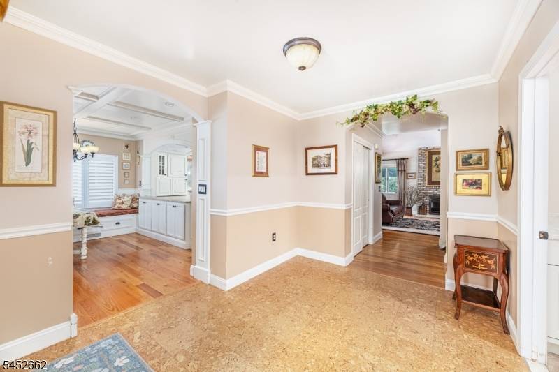 9 Grist Mill Run, Mahwah Twp., NJ 07430