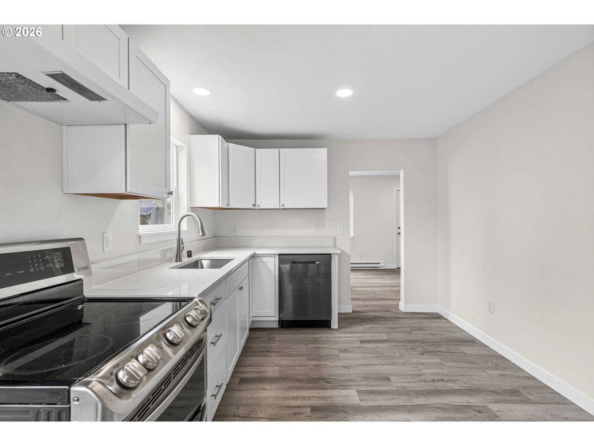 256 28TH AVE, Longview, WA 98632