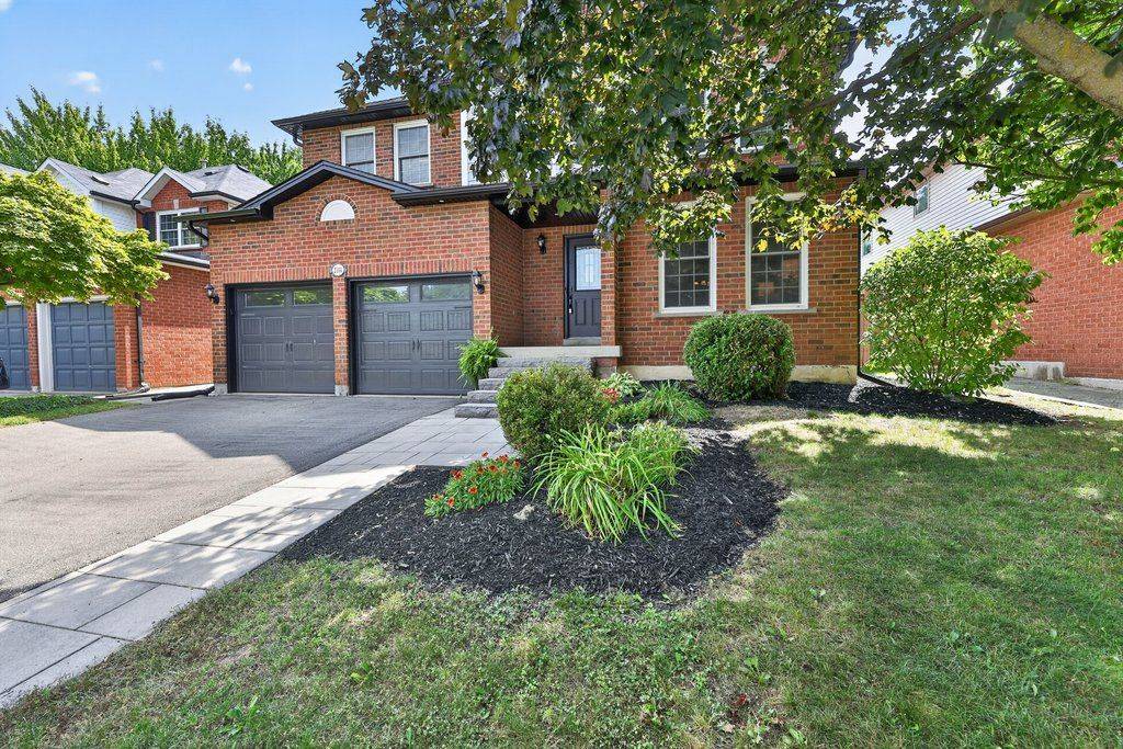 2114 Country Club DR, Burlington, ON L7M 4A5