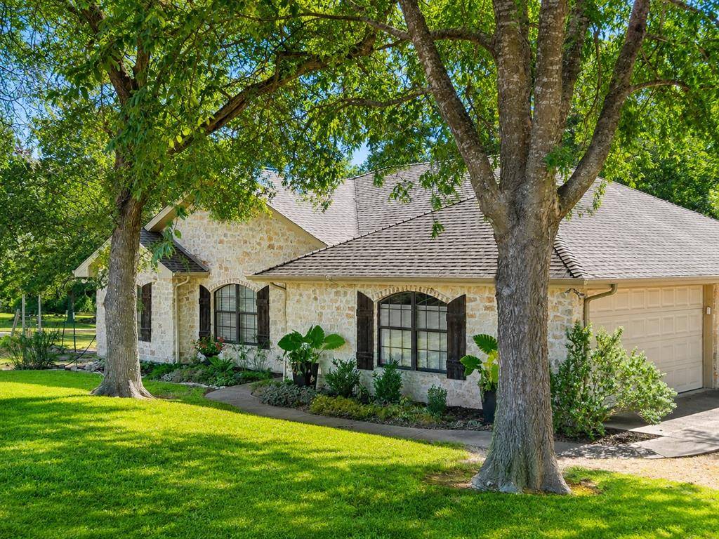 318 Ridge Creek Road, Waxahachie, TX 75167