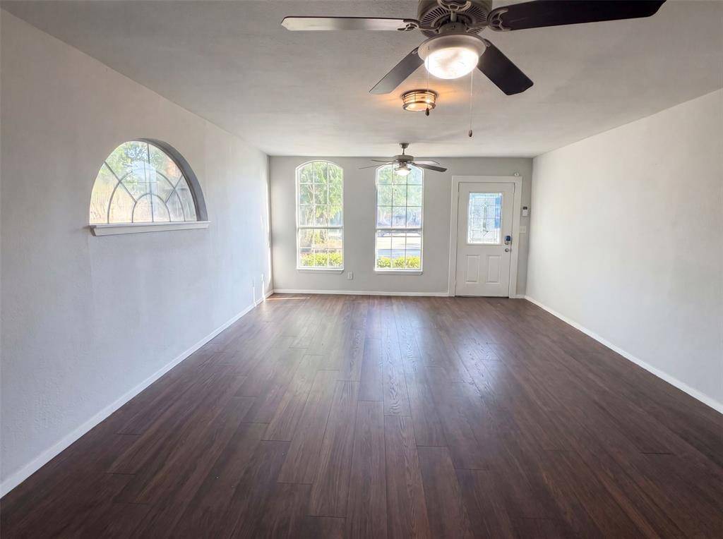 4526 S Horseshoe Trail, The Colony, TX 75056