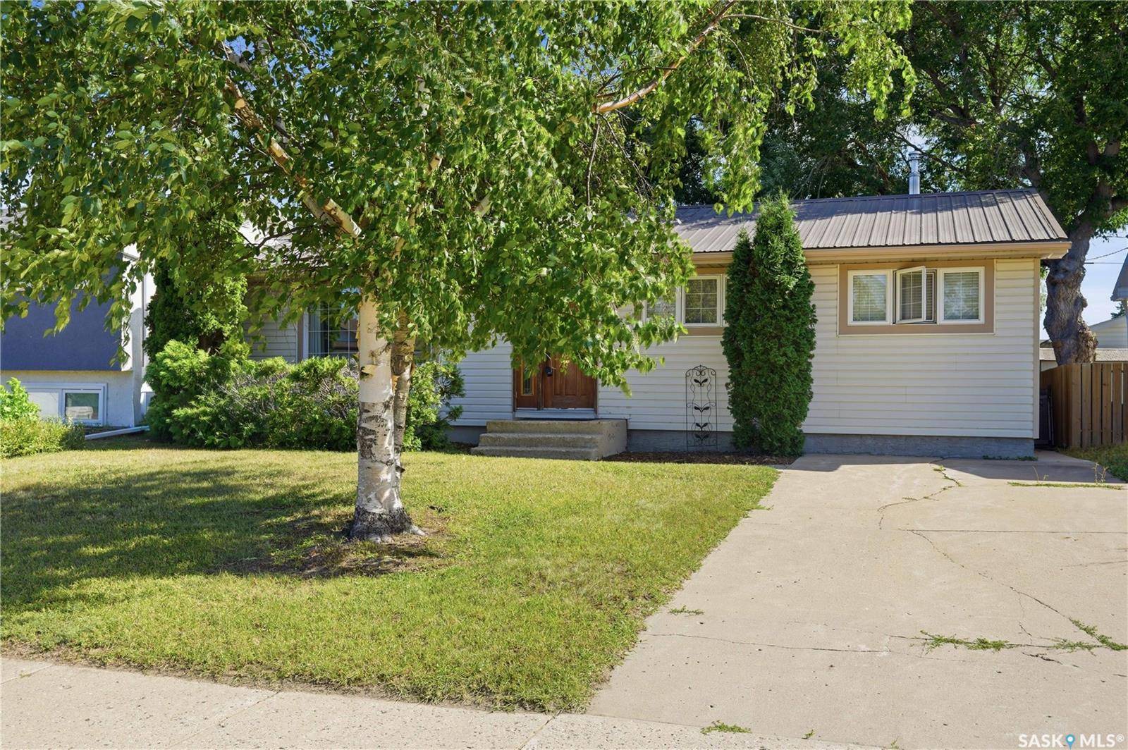 1409 Duffield STREET W, Moose Jaw, SK S6H 5K5