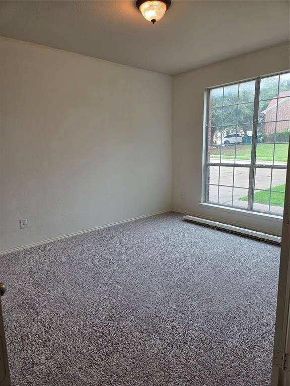 662 OAK CREEK Drive, Cedar Hill, TX 75104