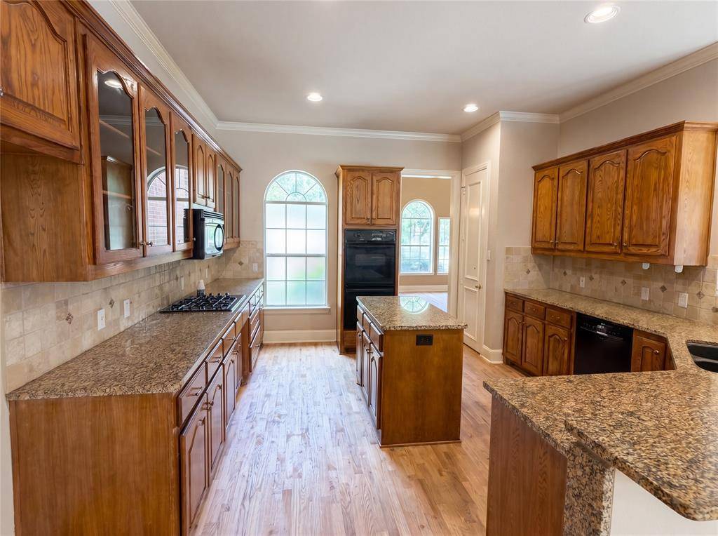 2533 Vista Creek Court, Garland, TX 75044