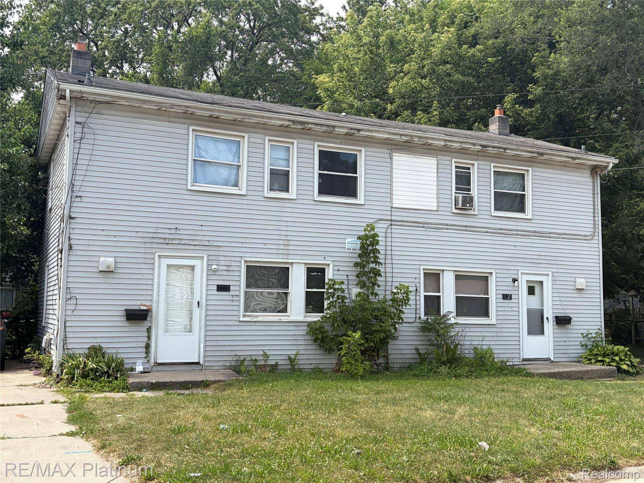 2336 Deerfield CT, Westland, MI 48186