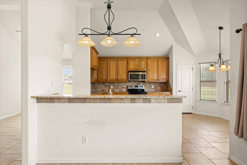 1904 Lazy Court, Granbury, TX 76048