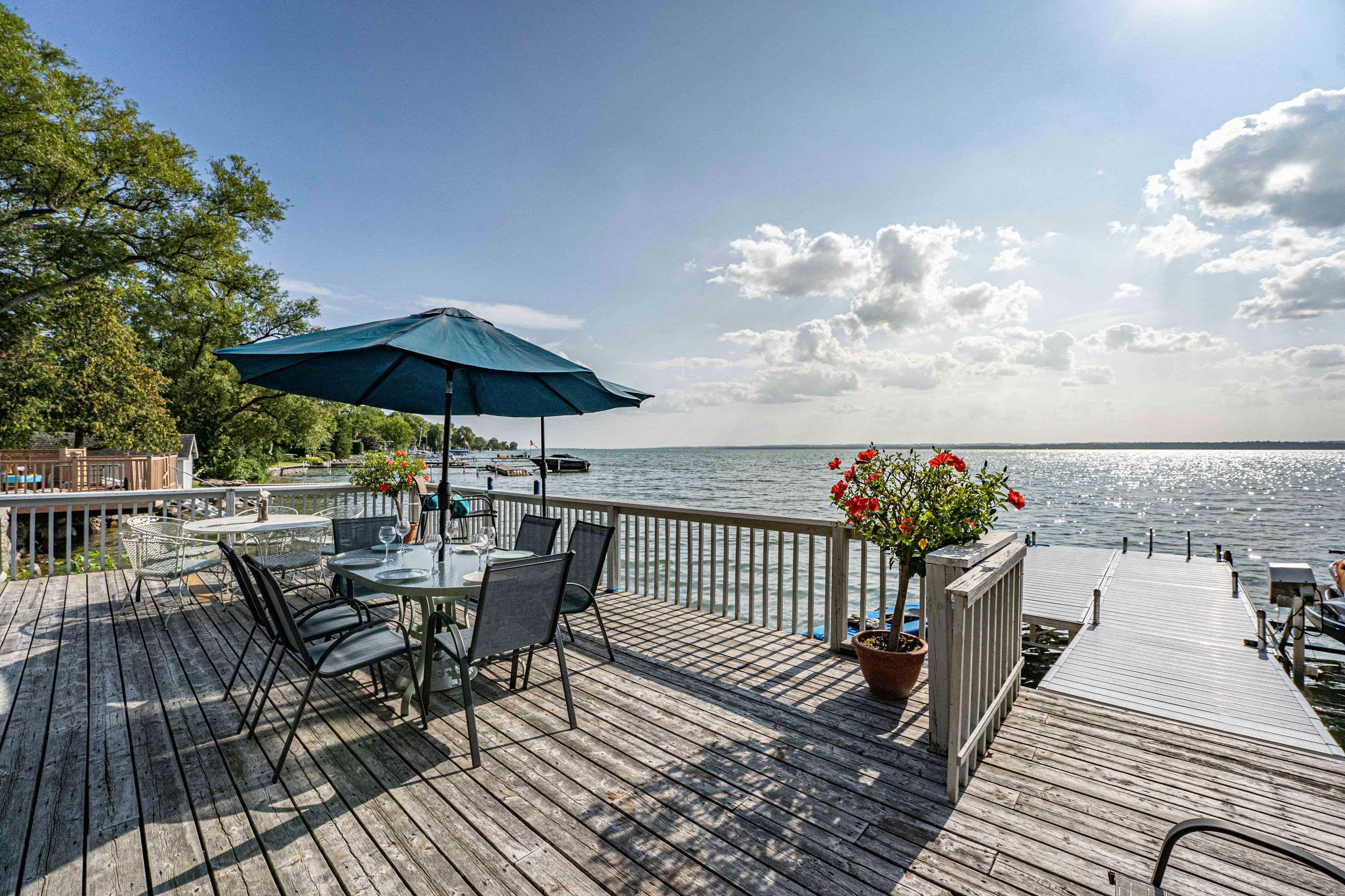 357 Lake DR N, Georgina, ON L4P 3C8