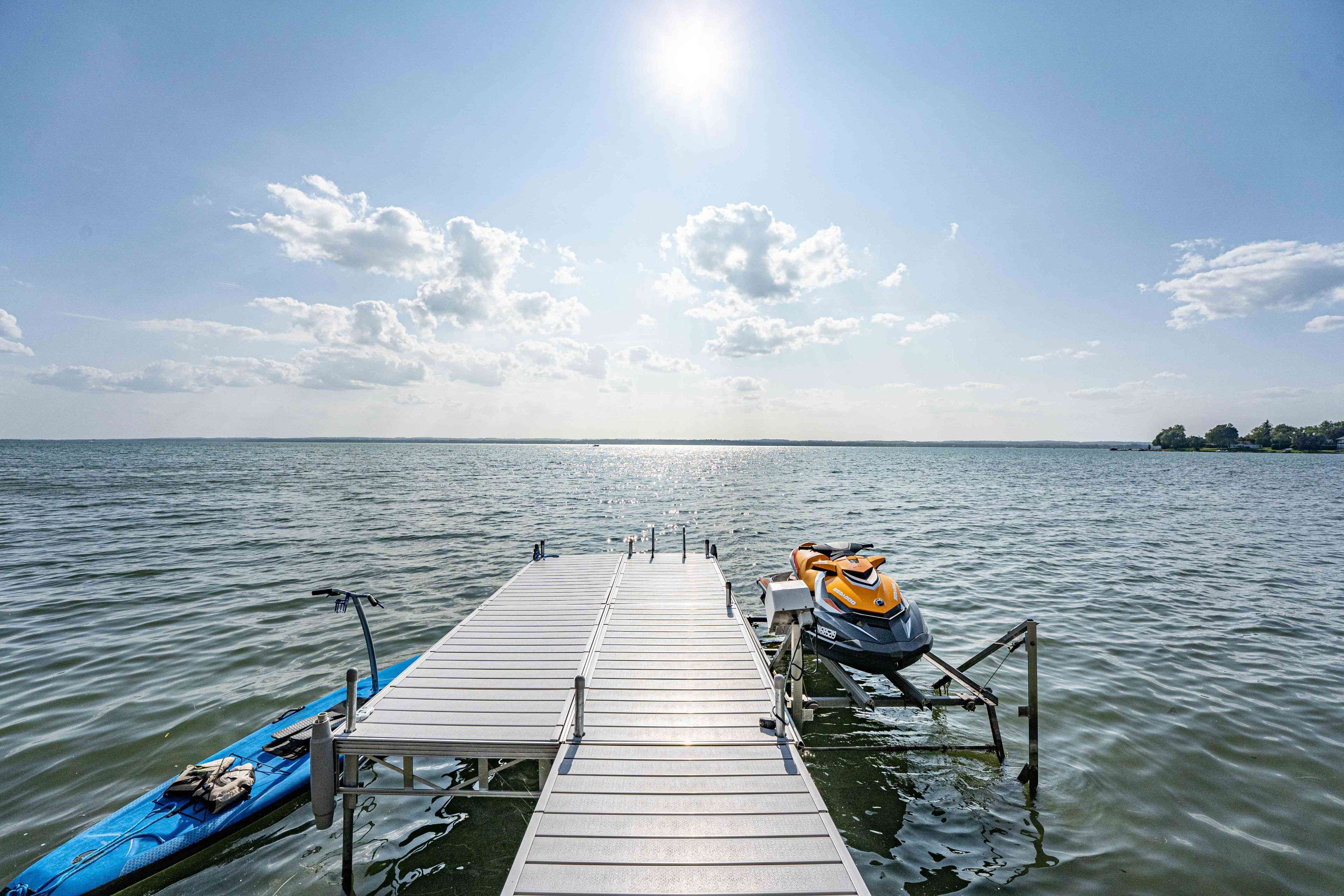 357 Lake DR N, Georgina, ON L4P 3C8