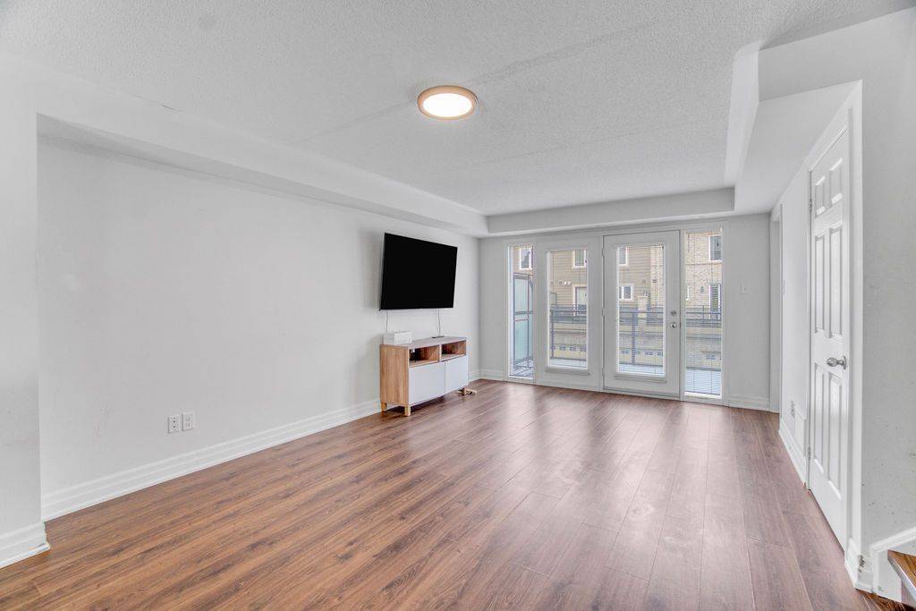 2891 Rio CT #40, Mississauga, ON L5M 0S4