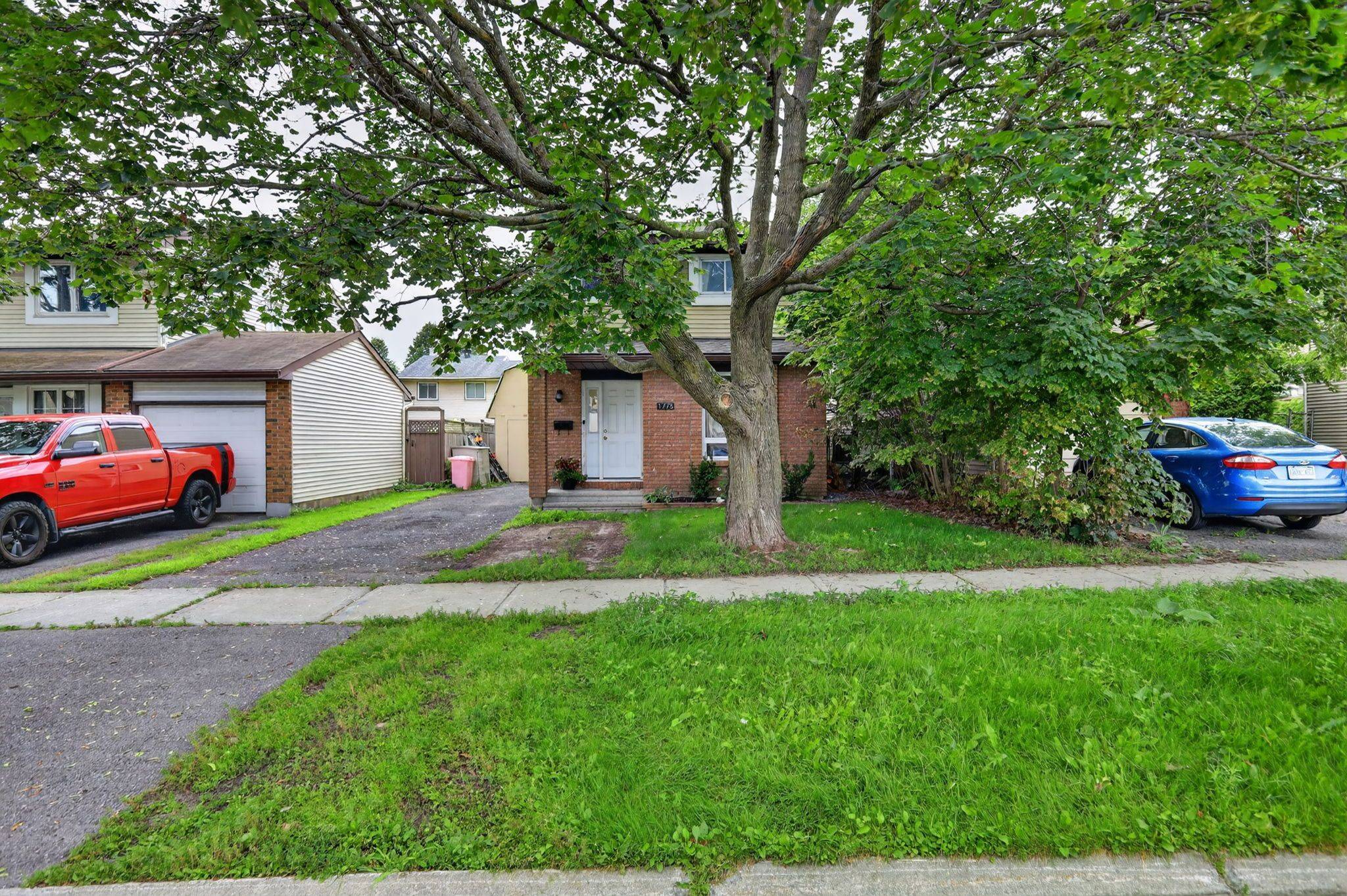 1775 Stonehenge CRES, Cyrville - Carson Grove - Pineview, ON K1B 5K3