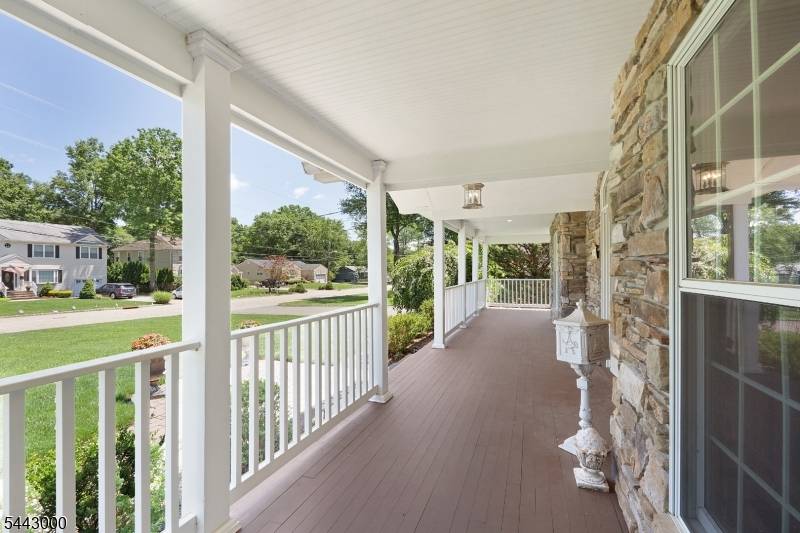 109 Overlook Ave, East Hanover Twp., NJ 07936
