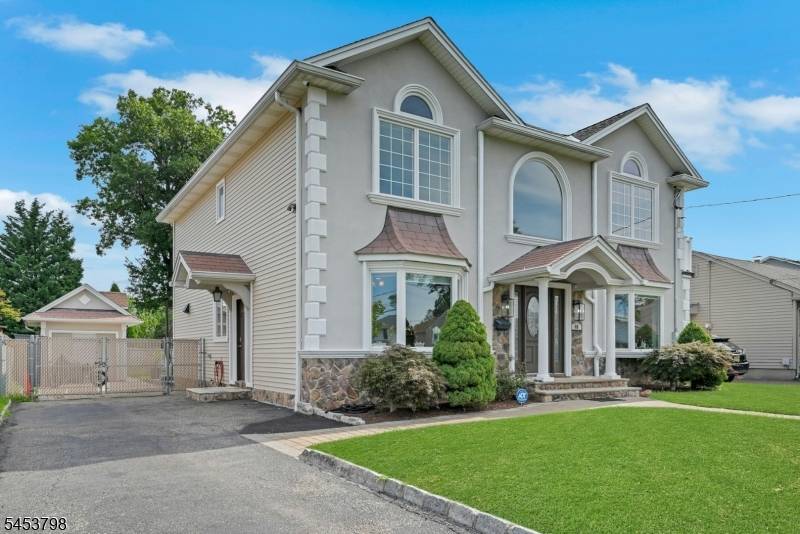 40 Scott Ter, Clifton City, NJ 07013