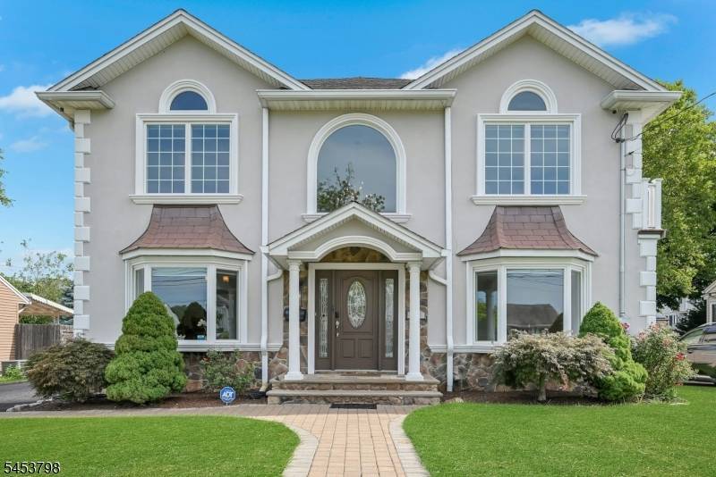 40 Scott Ter, Clifton City, NJ 07013