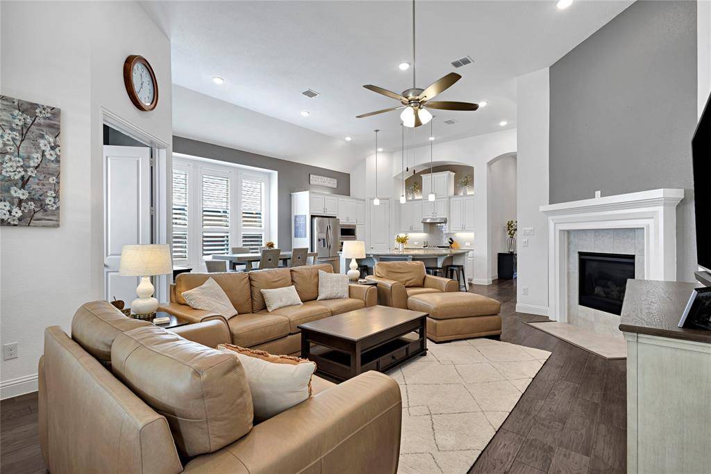 921 Hubbard Creek Trail, Mckinney, TX 75071