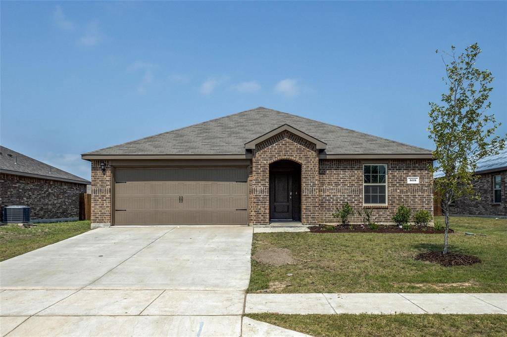 808 Saddle Horn Way, Royse City, TX 75189