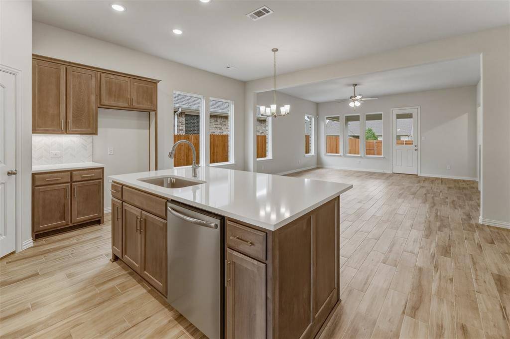 15117 Green Bluff Drive, Aledo, TX 76008