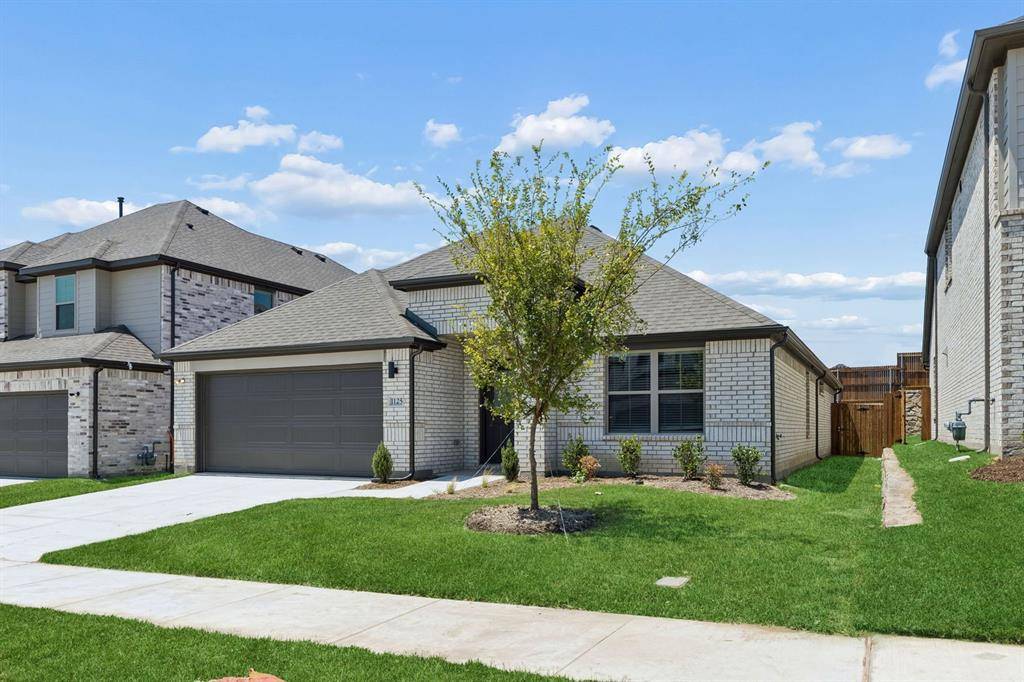 484 Hundred Acre Drive, Waxahachie, TX 75165