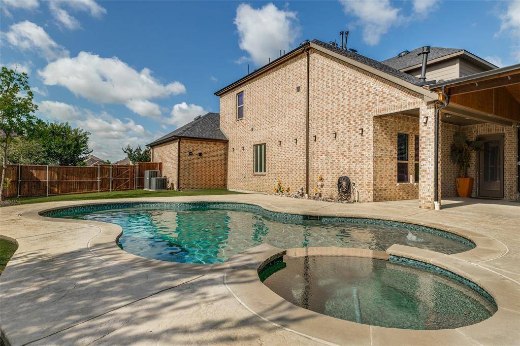 2723 Village Creek Street, Celina, TX 75078