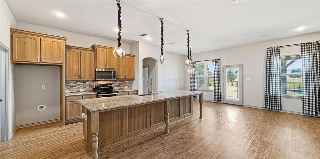 10657 County Road 213, Forney, TX 75126